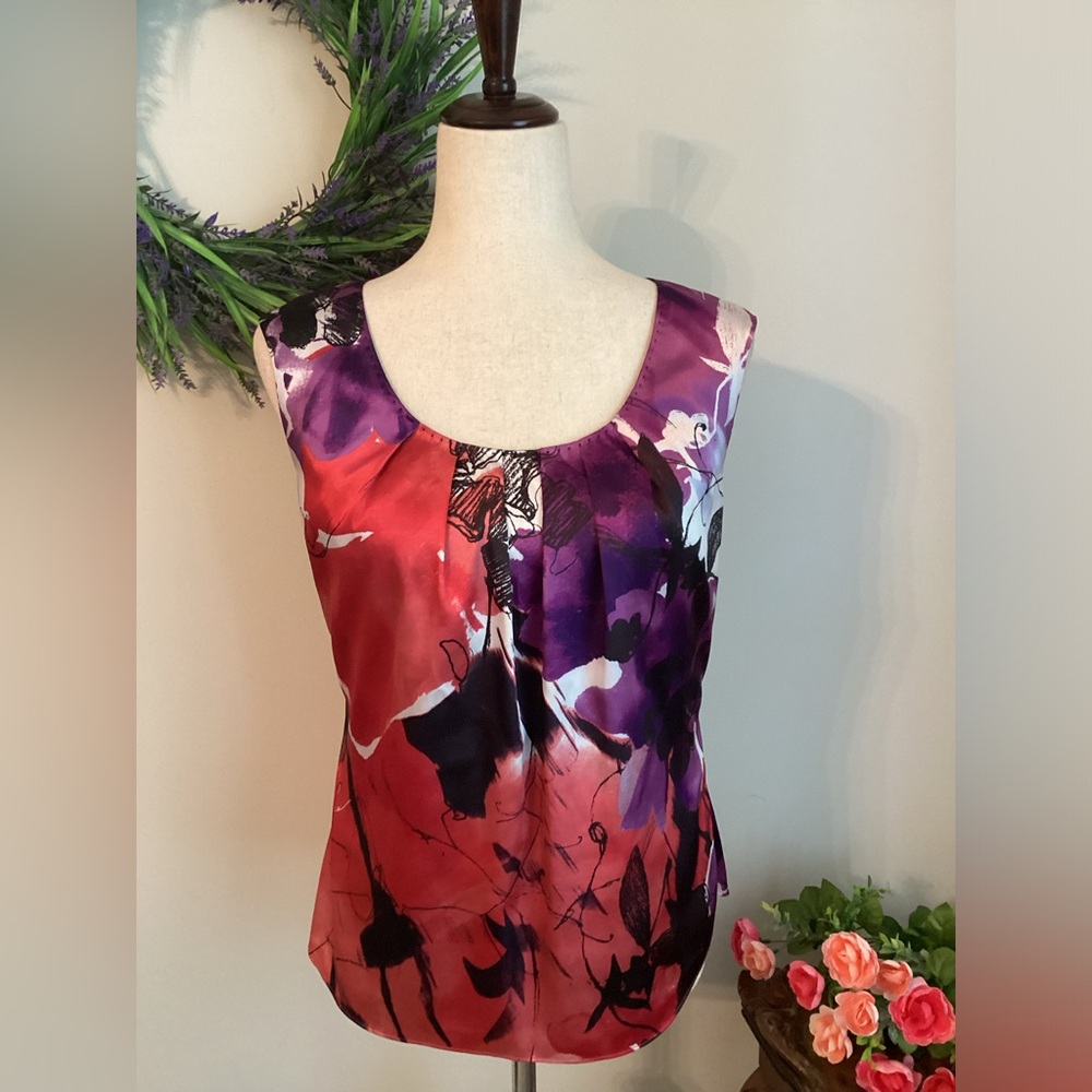 T Tahari Purple and Red Floral Top